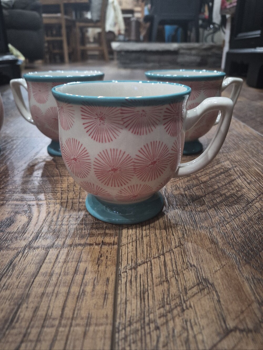 The Pioneer Woman Stoneware Happiness 15 Ounce Tea/Coffee Mug -Set of 4